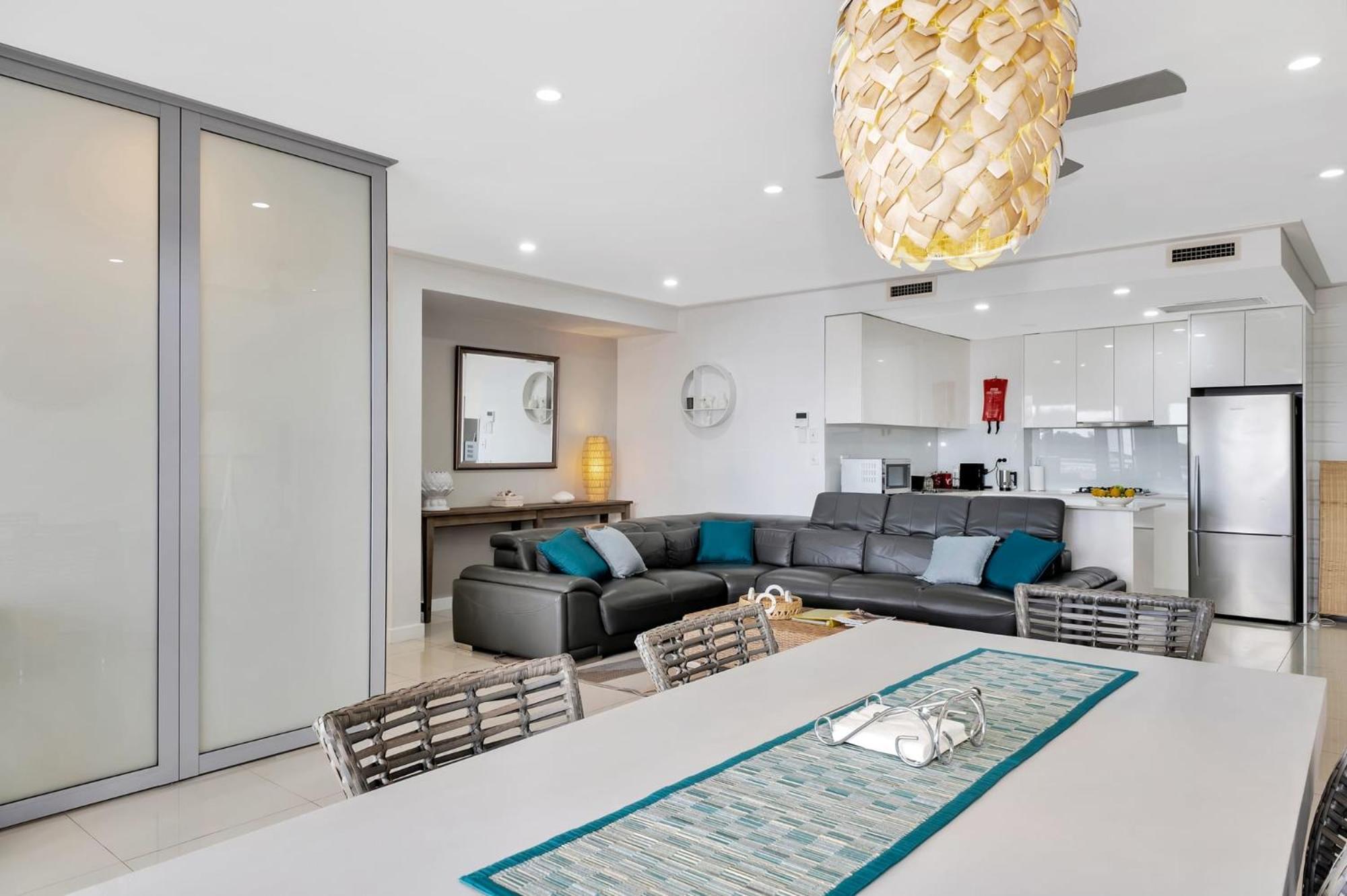 Luxe Pelican Apartment